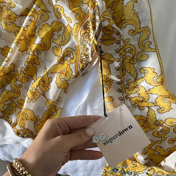 patterned bodysuit - Picture 3 of 3